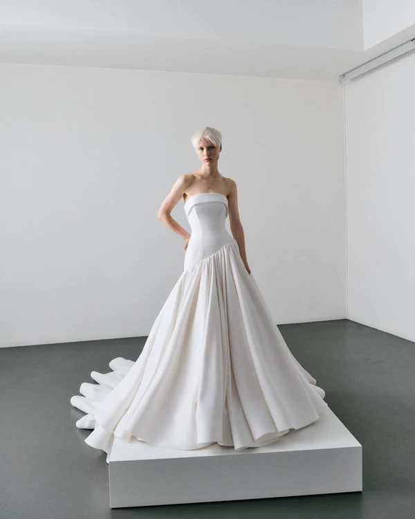 Viktor & Rolf Mariage Unveils Fall 2026 Bridal Collection