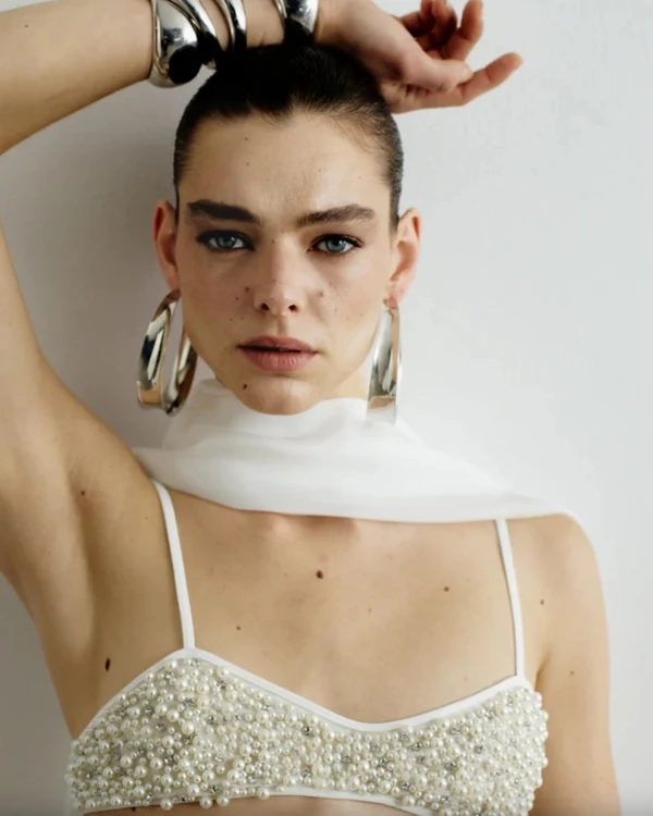 Modern Pearls: An Edit of the Chicest Accessories for the Fashion Bride