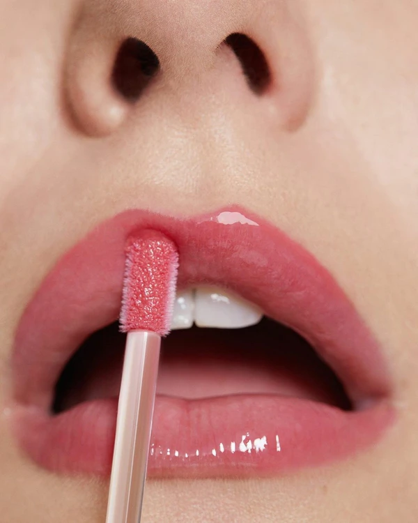 7 Iconic Nude Lipstics for a Bridal Look — photo 2