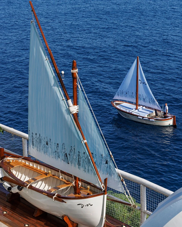 <a href="https://www.instagram.com/p/DZfb3nrjVef/?hl=en&img_index=1">Il Riccio Beach Club</a>