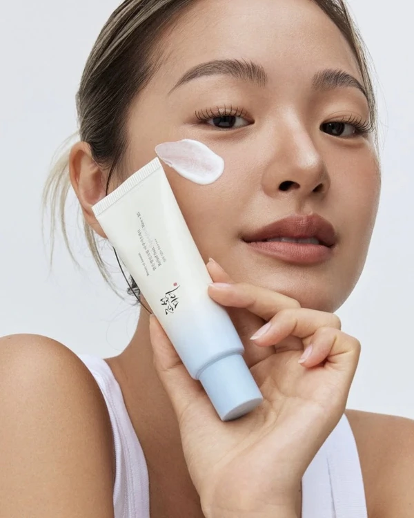 <a href="https://jp.beautyofjoseon.com/pages/relief-sun-aqua-fresh?srsltid=AfmBOopGZaM4abIJy7jsqCVWrQxQv4Wi2yOwEFtjMC3KWHSOiozMUAJi&shpxid=16c586bc-510d-4b63-8a69-2536e5b3d699">Beauty of Joseon</a>