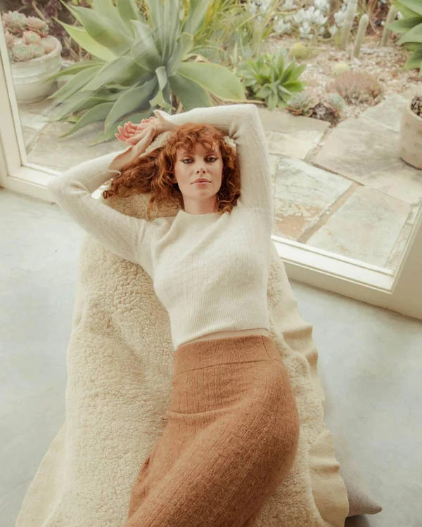 What to Wear to a Bridal Shower in Winter