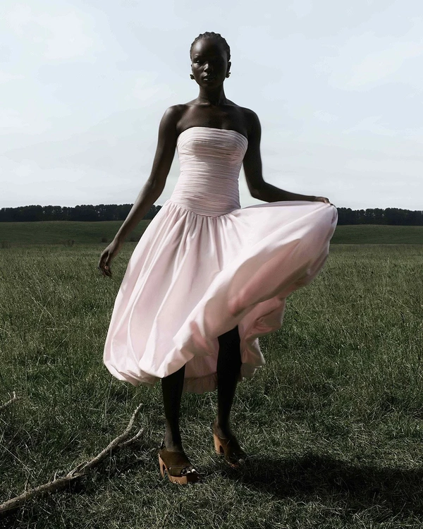 40 Chic Wedding Guest Dresses Perfect for a Destination Wedding in Europe