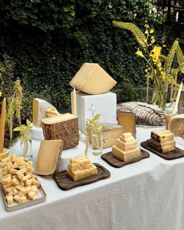 7 Unique Wedding Appetizers and How to Serve Them