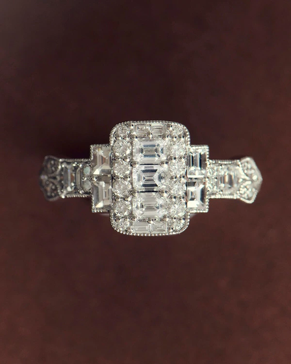 <a href="https://www.instagram.com/p/DQZpn2Fk42e/">Stone Paris</a>