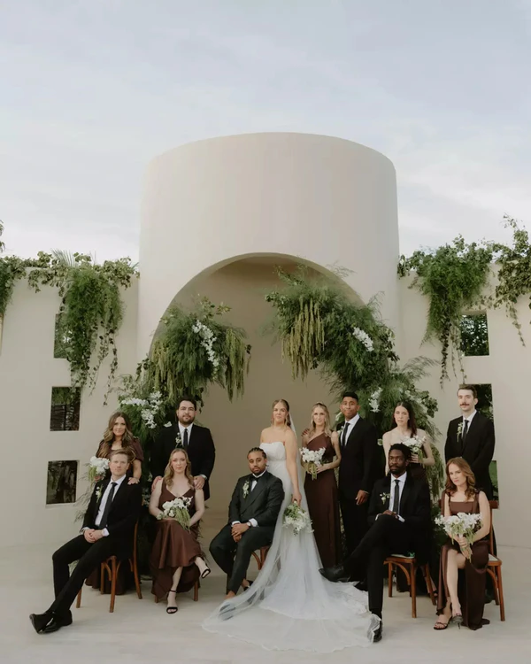 Is Asking Friends and Family to Help with Your Wedding a Good Idea?