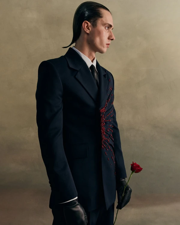 <a href="https://www.instagram.com/kylehoofficial/p/DPWKd49iNOf/?hl=en&img_index=2">Kyle Ho,</a> Photography: <a href="https://www.instagram.com/raphaelleorphelin/?hl=en">Raphaëlle Orphelin</a>