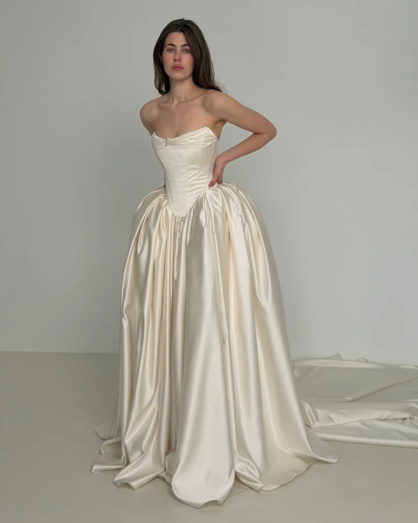 <a href="https://www.instagram.com/p/DbwbYedDt-i/?img_index=1">Monetre</a>