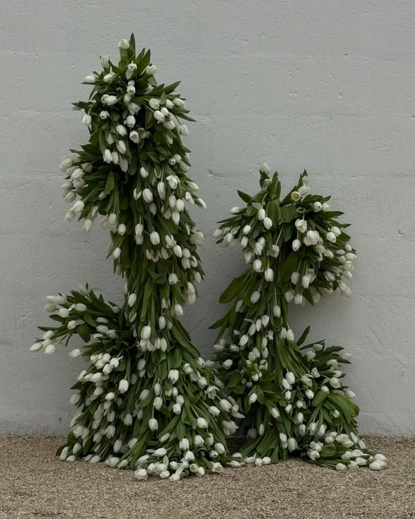 10 Expert Tips for Wedding Flowers That Feel Creative, Considered & Completely You — photo 2