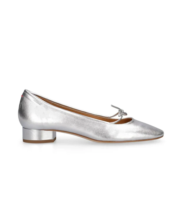 Perfect Bridal Shoes for the Fall