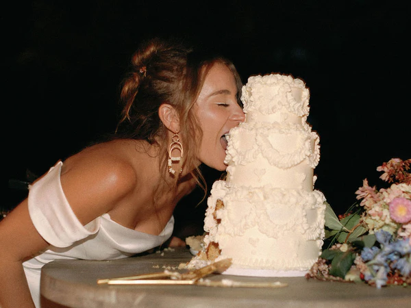An Authentic Garden Wedding Editorial — photo 22