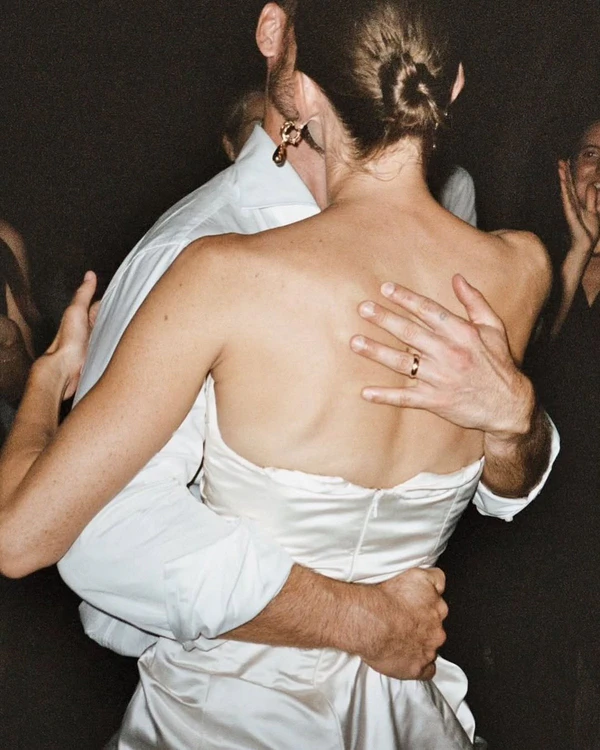 Which Wedding First Dance Style is Right for You? — photo 1