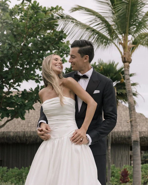 A Tropical Black-Tie Beach Wedding Weekend in Hawaii