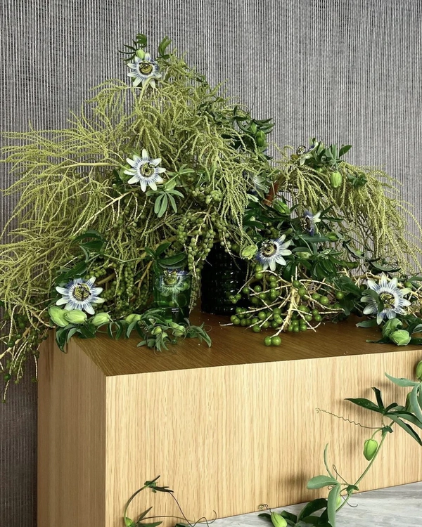 Trend: Overgrown Foliage Installations