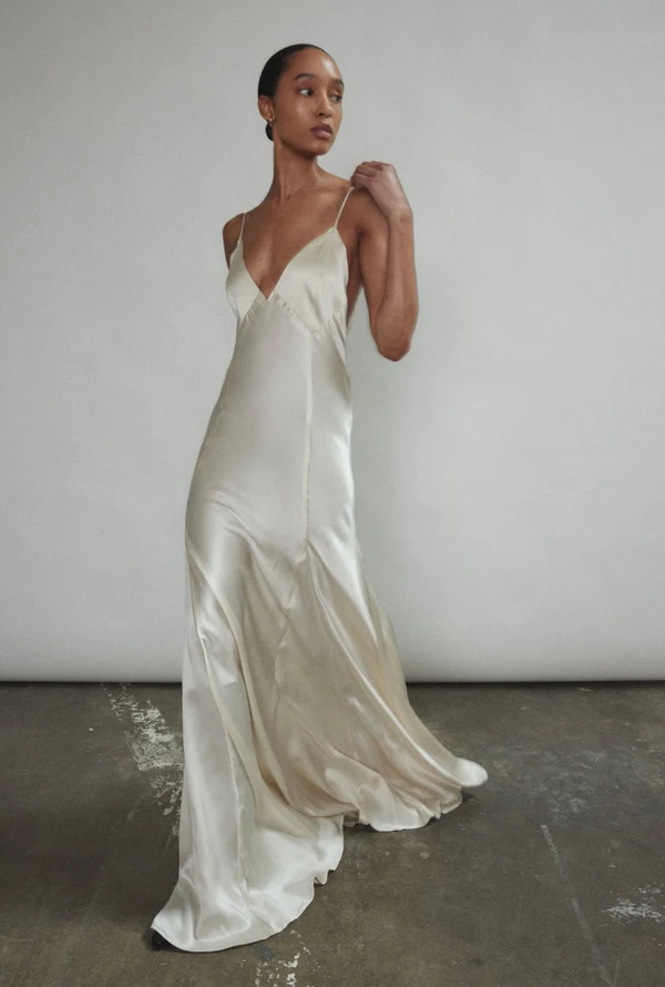 <a href="https://kamperett.com/collections/bridal/products/simone-slip-dress">Kamperett</a>