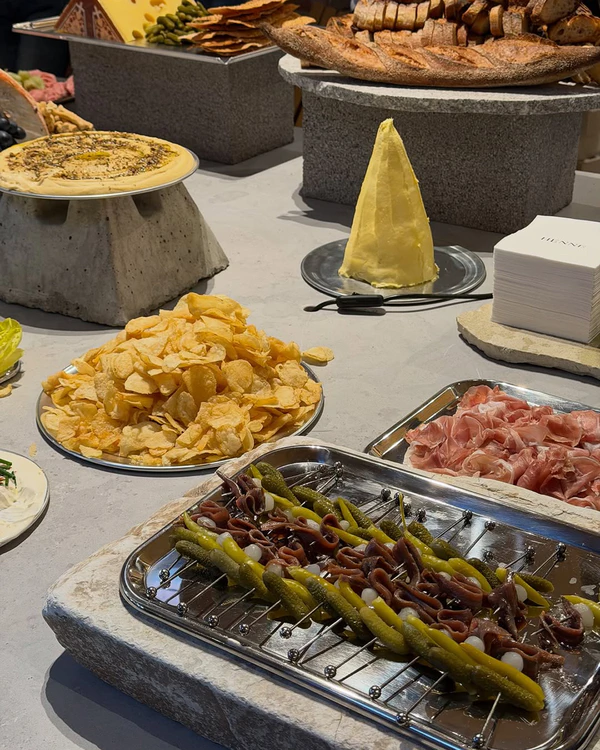 45 Creative Ways to Style & Display Food at Your Wedding