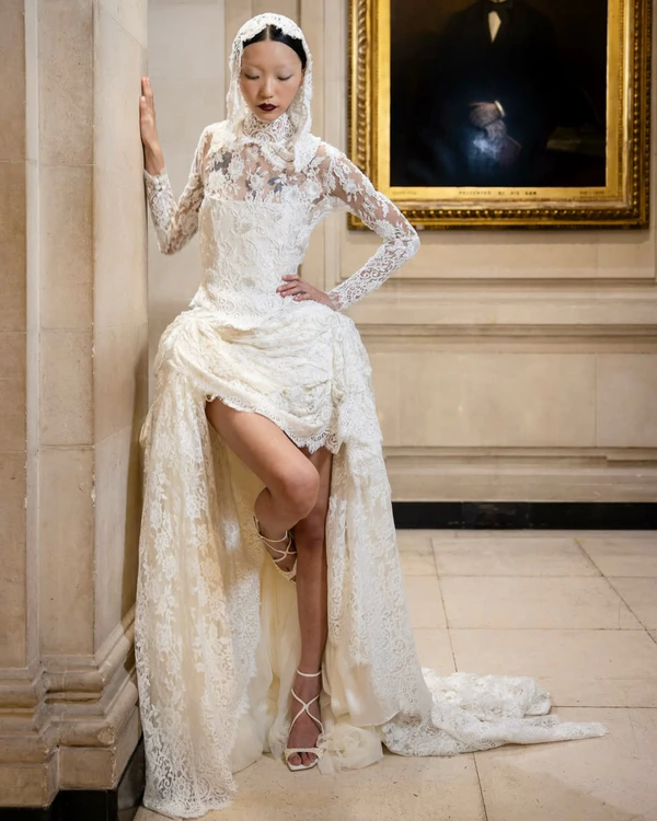 22 Chic Bridal Minis for a Second Look from the 2026 Collections