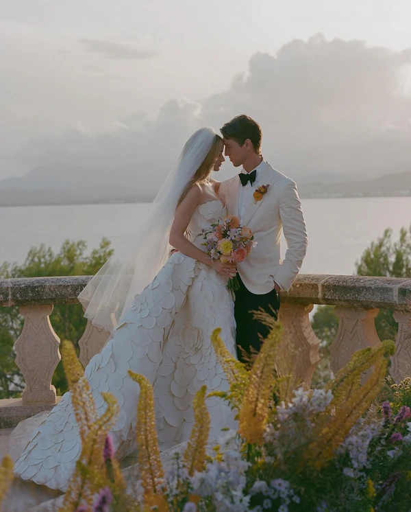 <span style="text-decoration: underline;">Oscar de La Renta, Photography: Norman & Blake</span>