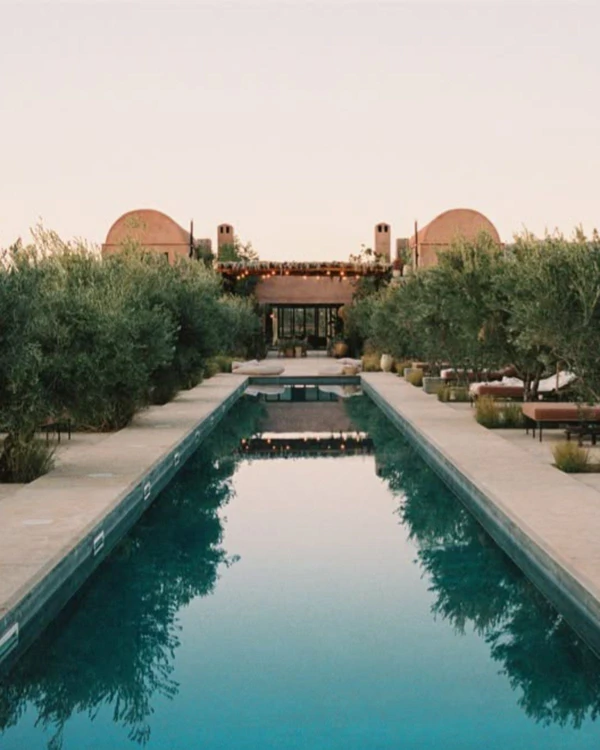 <a href="https://www.instagram.com/farmhousemarrakech"><span id="_mce_caret"><span style="text-decoration: underline;"></span></span><span id="_mce_caret"><span style="text-decoration: underline;"></span></span>Farasha Farmhouse</a>, Photography: <a href="https://www.instagram.com/simonhird/p/DGdrGm2s_19/?img_index=6">Simon Hird</a>