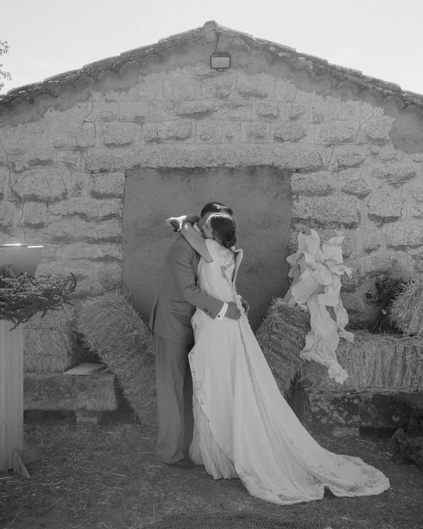 A Playful & Artistic Rural Wedding in Countryside of Madrid