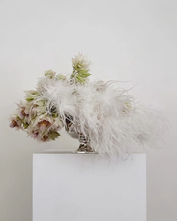 30 Vintage-Inspired Floral Arrangements That Make Nostalgia Feel New