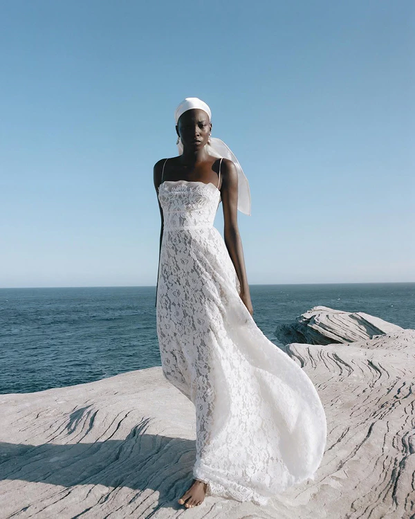 40 Chic Veil Alternatives: Trendy Bridal Accessories for a Modern Look