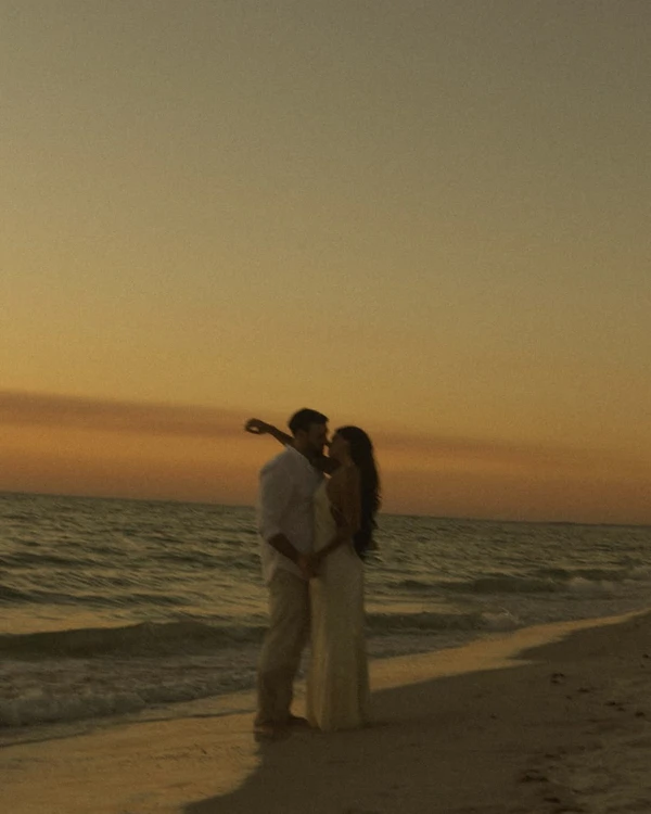 <a href="https://www.instagram.com/p/DQF7EKWjtyg/?img_index=10" target="_blank">Photos By Ruthie</a>
