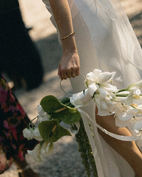 Trend: Clutch Bouquets