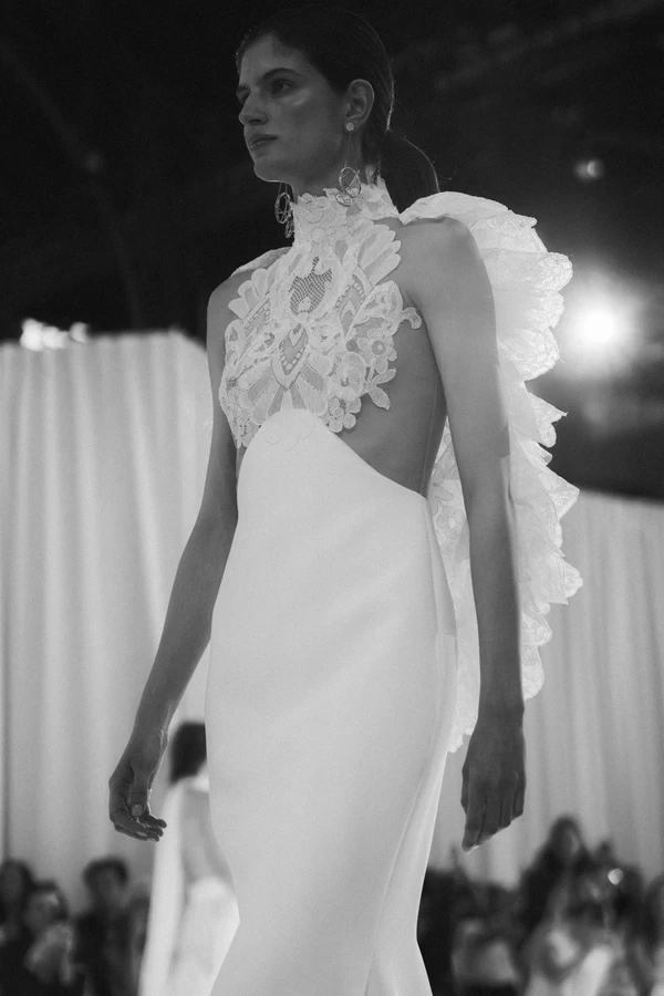 <span><a href="https://www.instagram.com/isabelsanchiscostura/">Isabel Sanchis</a>, Photography: <a href="https://www.instagram.com/tiposnet/">Tipos</a></span>