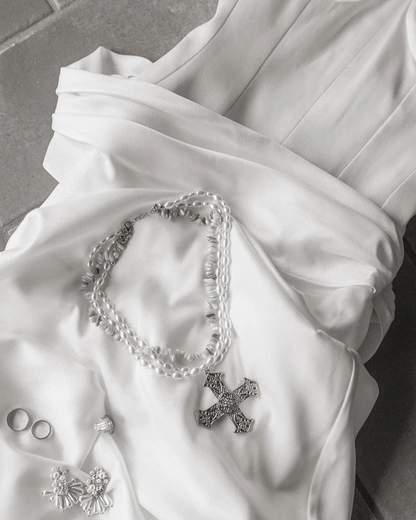An Elevated Elopement in Tuscany with Vintage Bridal