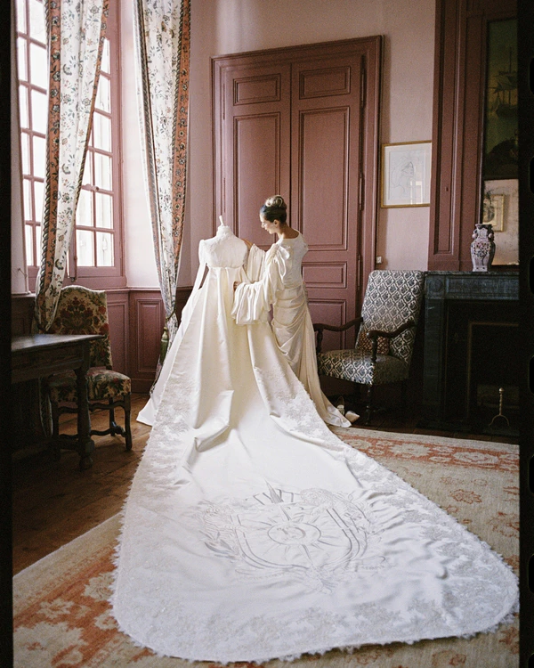 An Old-World Elegant Wedding at an 18th-Century French Château