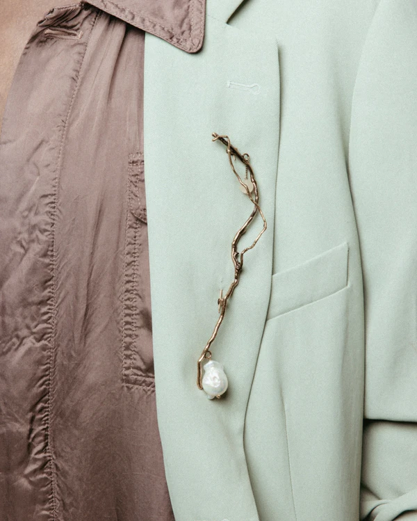 <a href="https://www.instagram.com/p/DaNnXiGDMOs/?img_index=5">Dries Van Noten</a>
