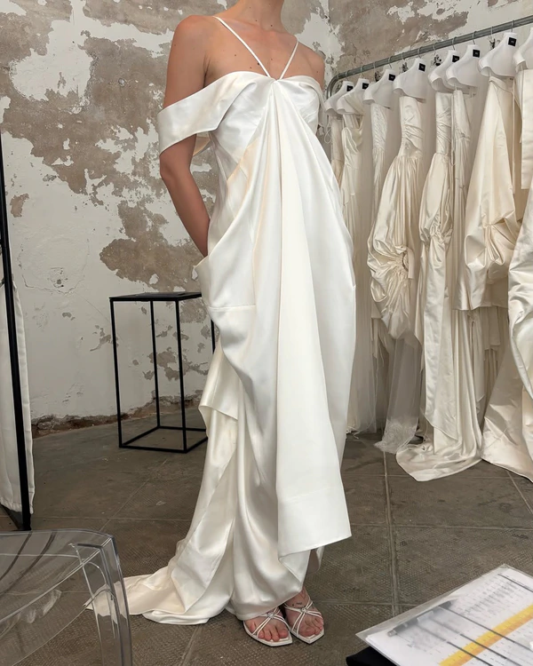 <a href="https://www.instagram.com/p/DZsZuyCjSHR/?hl=en&img_index=3">Wed Studio</a>