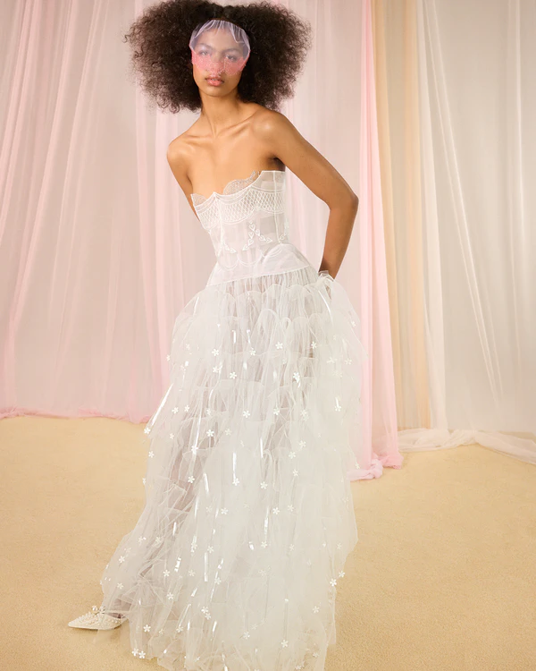 HONOR Unveils Fall 2026 Bridal Collection — photo 1