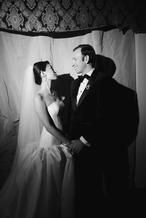 A Glamorous Art Deco Celebration Inspired by Vintage Travel at Gatsby Mansion