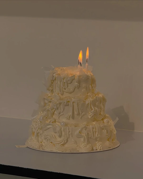 40 Creative Wedding Cakes That Double as Decor