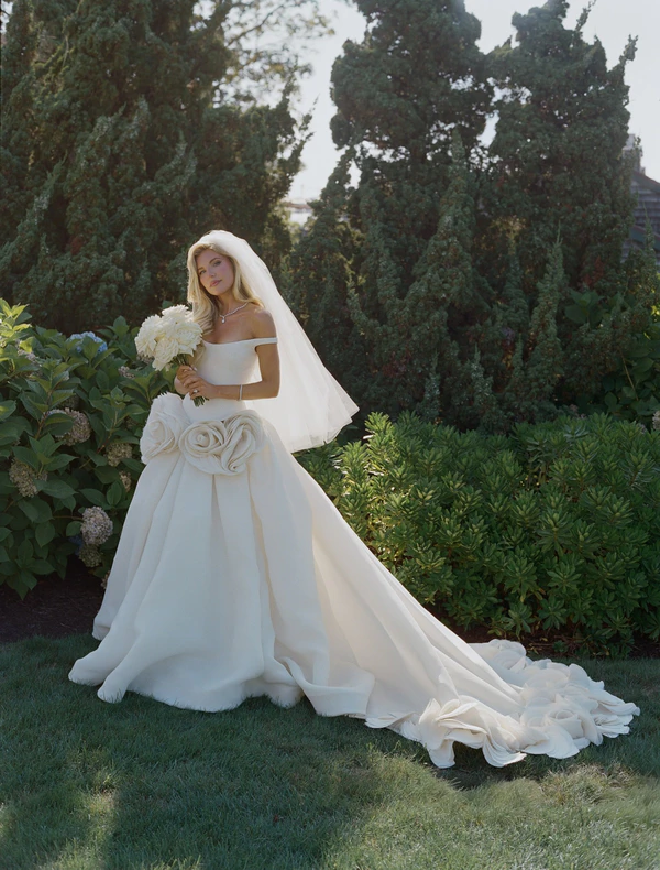 <a href="https://www.instagram.com/p/Db3-GJLGS7C/?img_index=1">Acquired Style</a>, Photography: <a href="https://www.instagram.com/lauragordon/?hl=en">Laura Gordon</a>