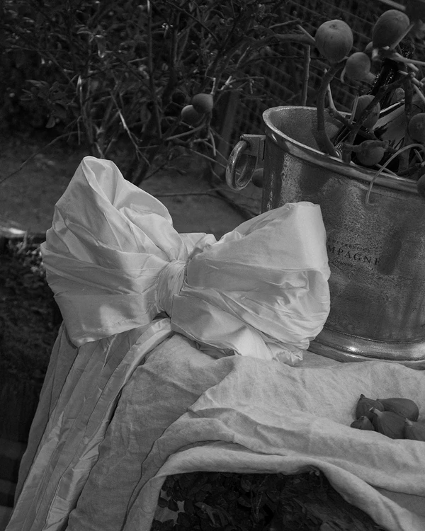 A Garden Romance — photo 1