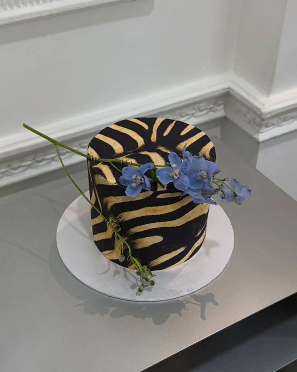 <a href="https://www.instagram.com/p/DUtU5FvDUvi/?img_index=1" target="_blank">The Heartbaker</a>