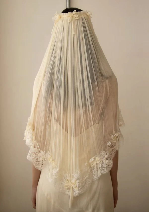 <a href="https://www.paulanadal.com/product-page/veil-iv-1">Paula Nadal</a>