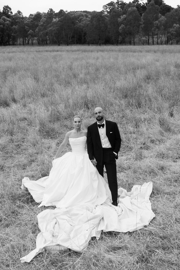 A Contemporary Chrome & Chartreuse Black-Tie Wedding Reimagines the Southern Highlands