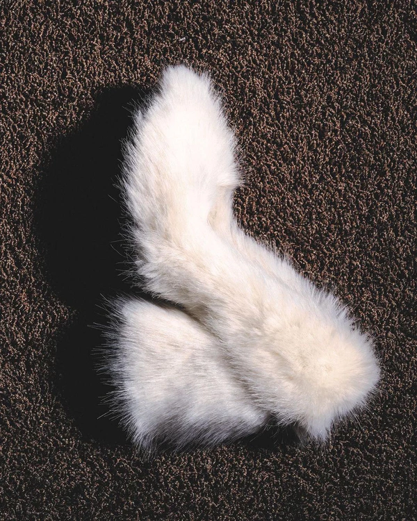 Fluffy Shoes for a Winter Wedding — photo 2