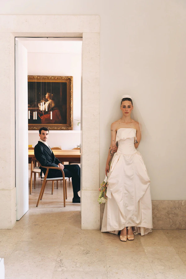 A Fever Dream Lisbon Wedding Where Art & History Collide at Palácio do Grilo