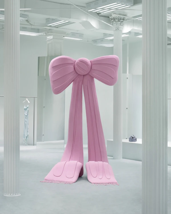 Bows Everywhere: 2024 Trend Insight — photo 1
