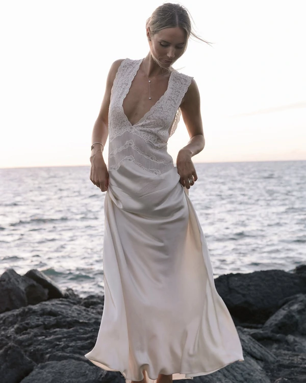 A Tropical Black-Tie Beach Wedding Weekend in Hawaii