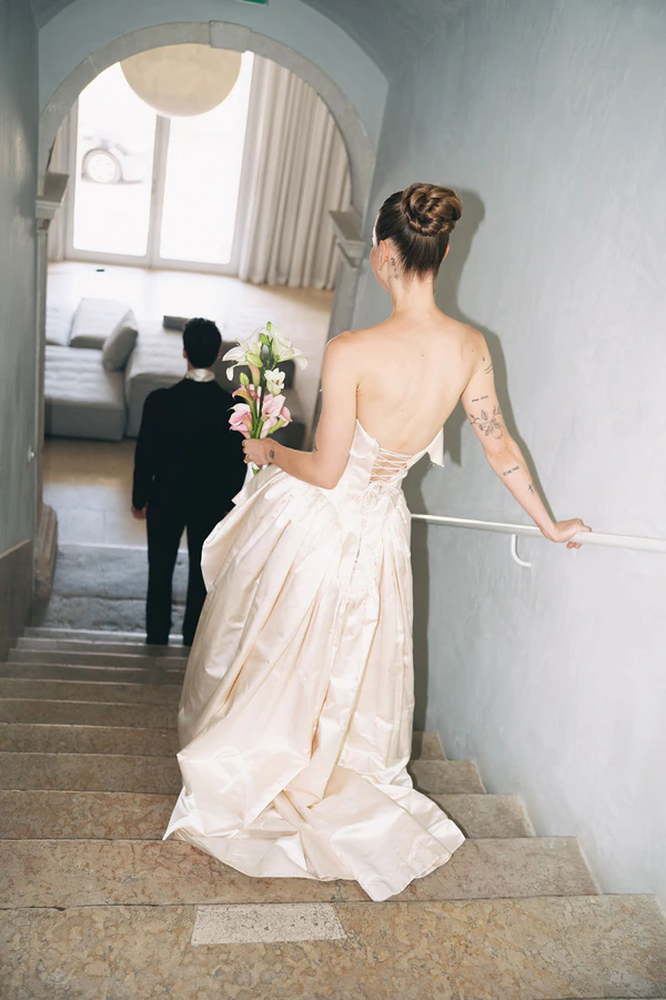 A Fever Dream Lisbon Wedding Where Art & History Collide at Palácio do Grilo