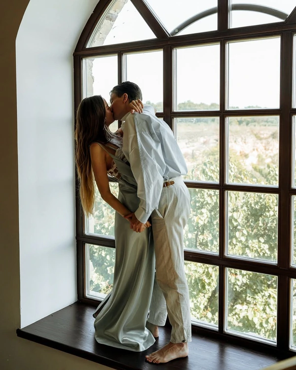 35 Engagement Photoshoot Ideas for Unforgettable Photos — photo 2