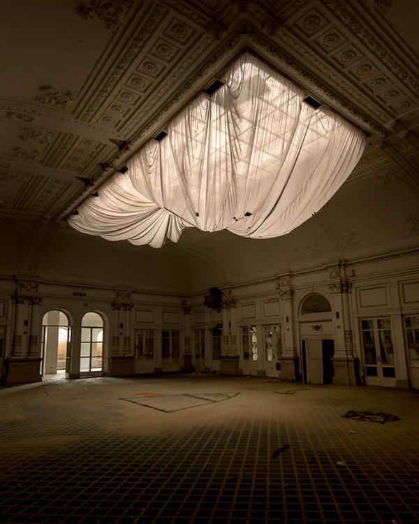 Trend: Draped Fabric Installations
