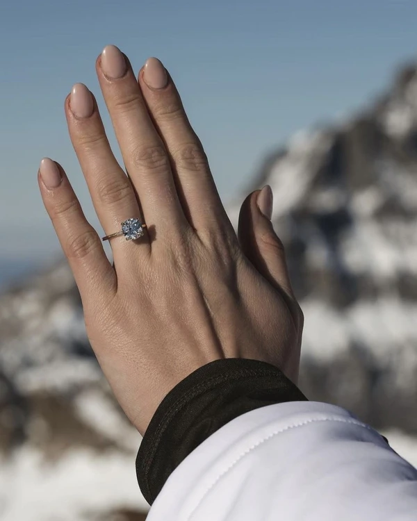 What to Post on Instagram When You Get Engaged?