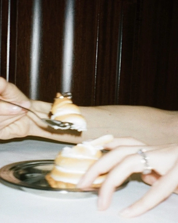 What to Post on Instagram When You Get Engaged?